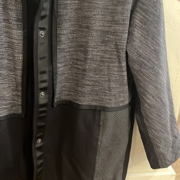 Lululemon Black/Gray Coat - Picture 2 of 5